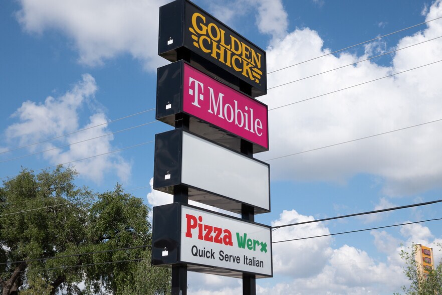 More Photos Of 1702 Central Texas Expy, Lampasas General Retail For Lease