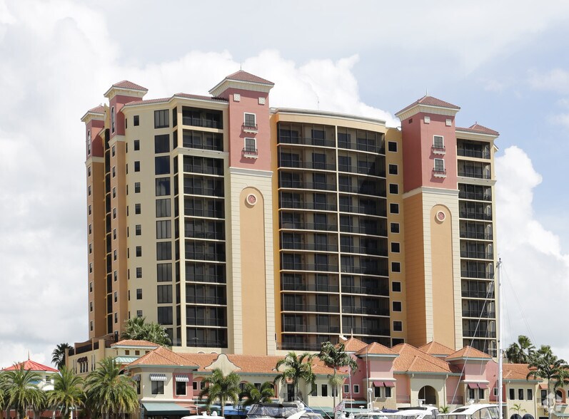 More Photos Of 5781 Cape Harbour Dr, Cape Coral Apartments For Lease