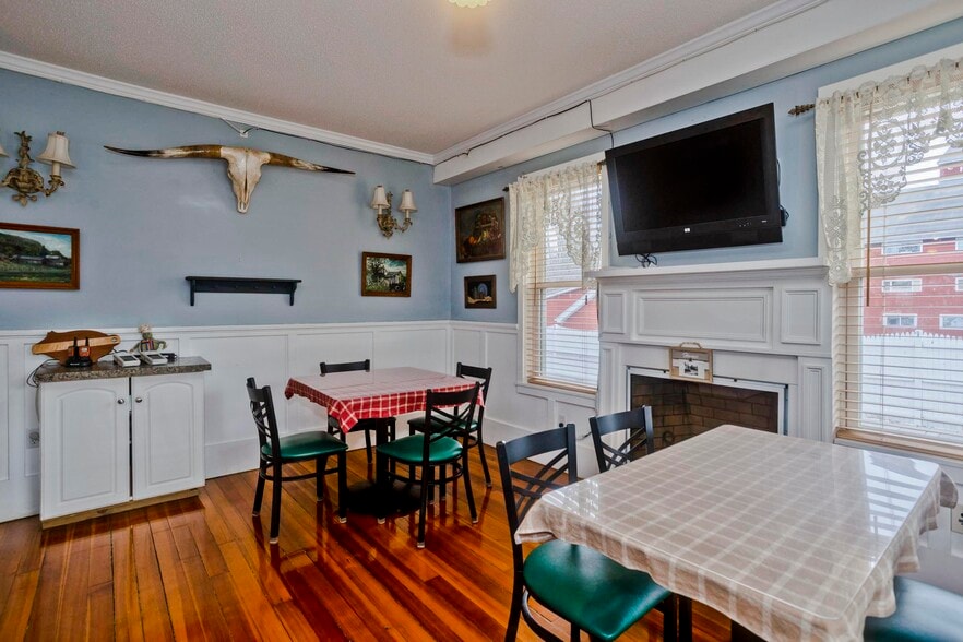 More Photos Of 181 W State St, Granby Storefront Retail Residential For Sale