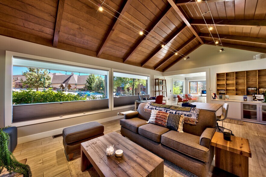 More Photos Of 201 State Line Rd, Kings Beach Office For Lease