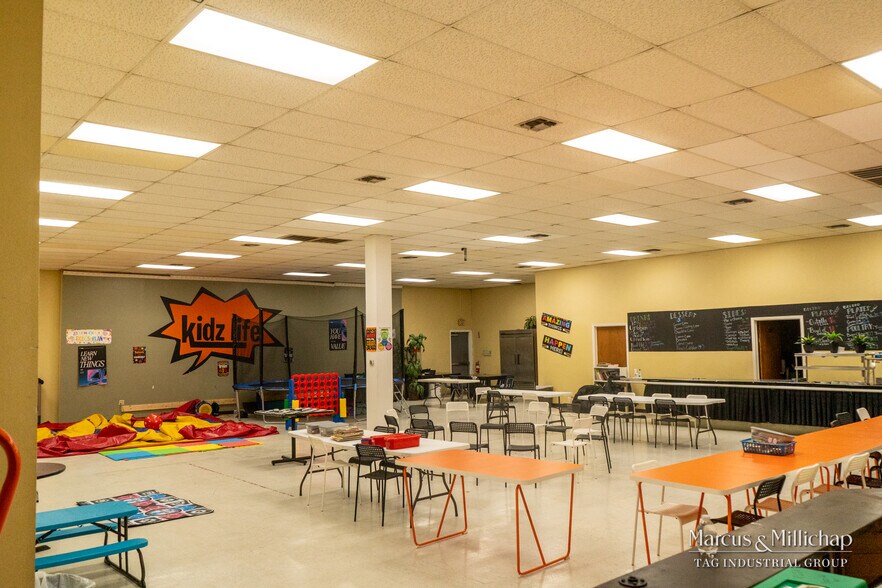 More Photos Of 5814-5818 Rittiman Plz, San Antonio Warehouse For Sale