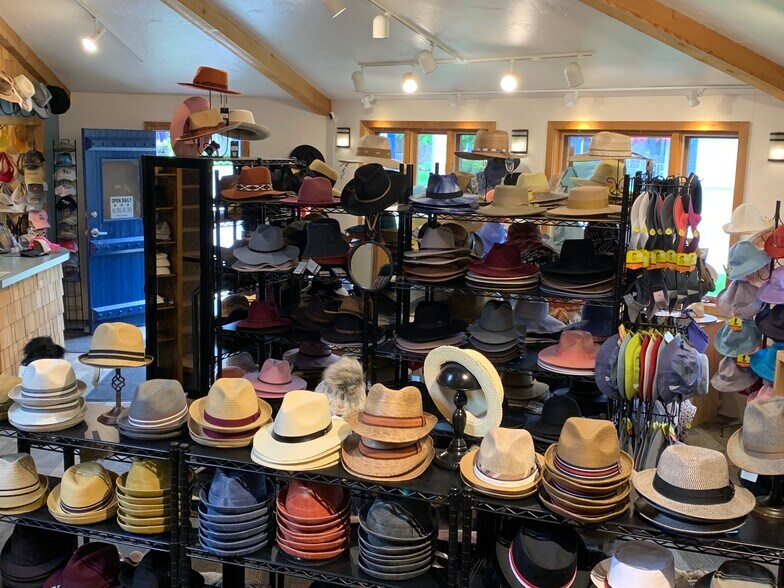 More Photos Of 4075 WI-42 Hwy, Fish Creek General Retail For Sale