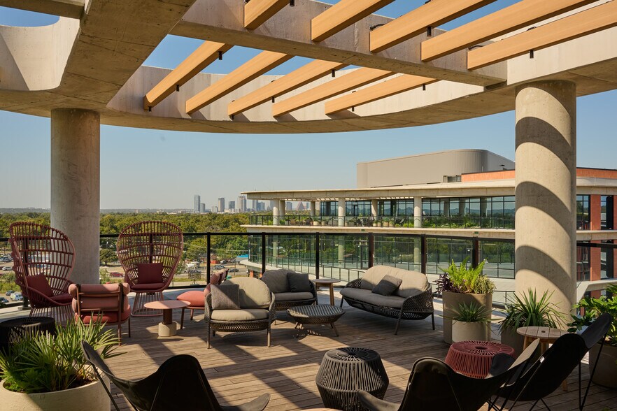 More Photos Of 1017 Springdale Rd, Austin Unknown For Lease