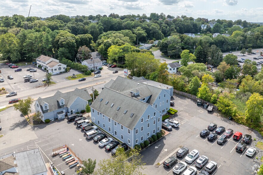 More Photos Of 185 Lincoln St, Hingham Storefront For Sale