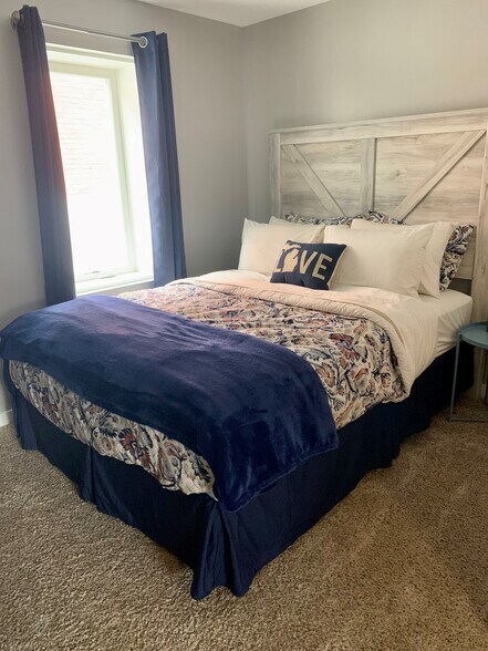 More Photos Of 108 S Main St, Scottville Storefront Retail Residential For Sale