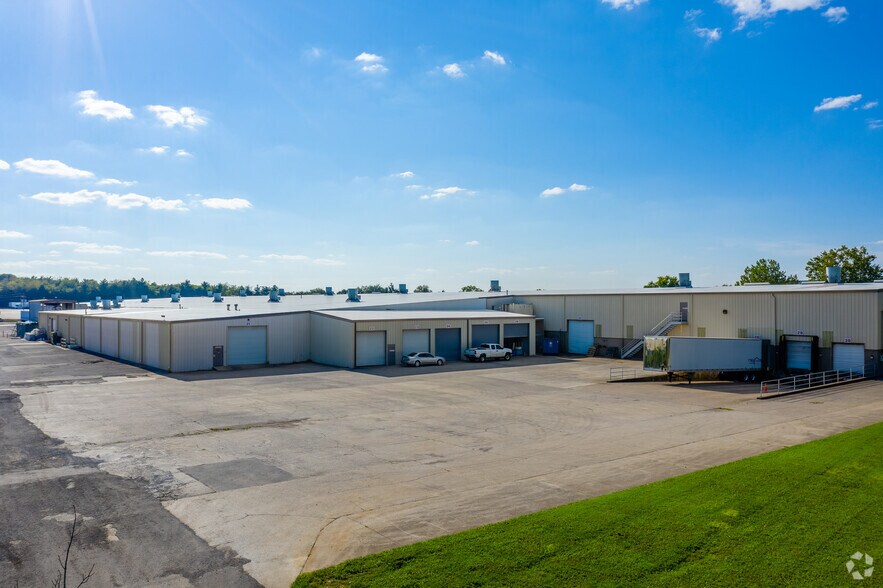 More Photos Of 880 Butler Dr, Murfreesboro Warehouse For Lease