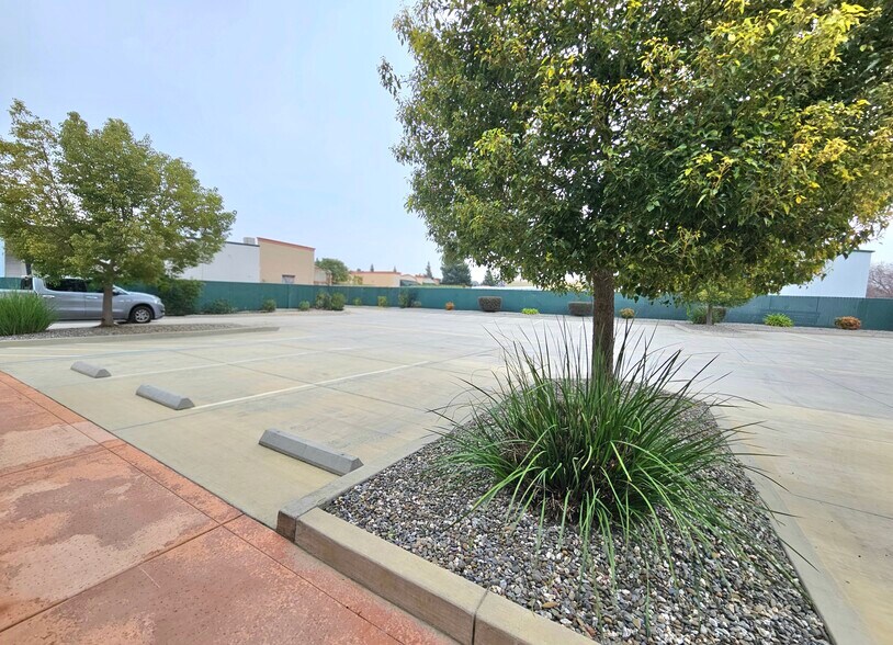 More Photos Of 629 Entler Ave, Chico Industrial For Lease