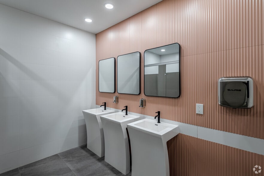 More Photos Of 1767 Morris Ave, Union Township Medical For Lease