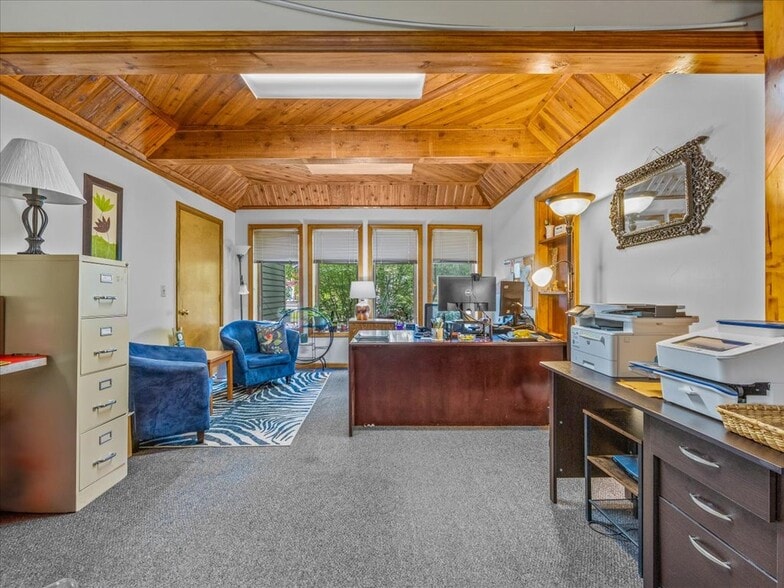More Photos Of 200 W Town St, Norwich Office For Sale
