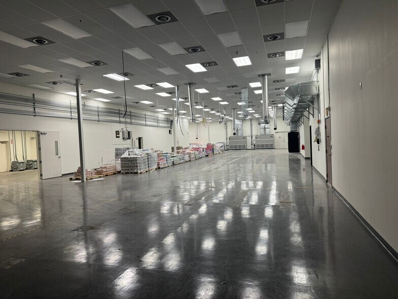 More Photos Of 2057 E Maule Ave, Las Vegas Warehouse For Lease