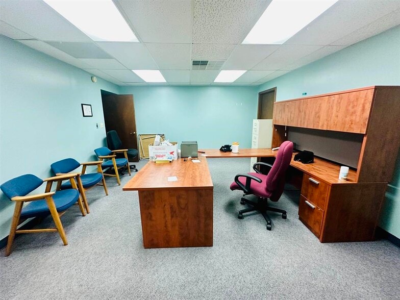 More Photos Of 2020 Central Ave, Dodge City Medical For Sale