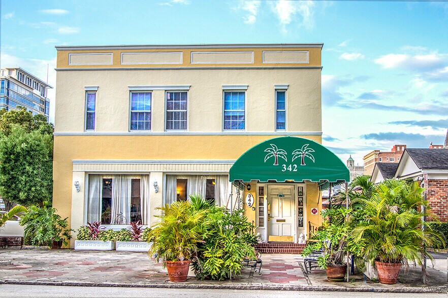 Primary Photo Of 342 3rd Ave N, Saint Petersburg Hotel For Sale