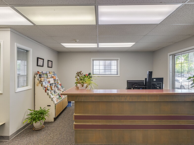 More Photos Of 319 NE 5th St, McMinnville Office Residential For Sale