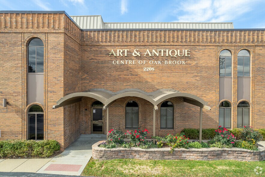 More Photos Of 2208 Midwest Rd, Oak Brook Office For Lease