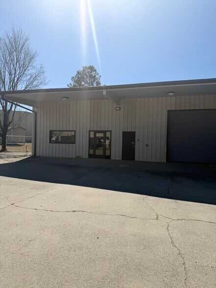 Primary Photo Of 321 Marble Mill Rd NW, Marietta Coworking Space