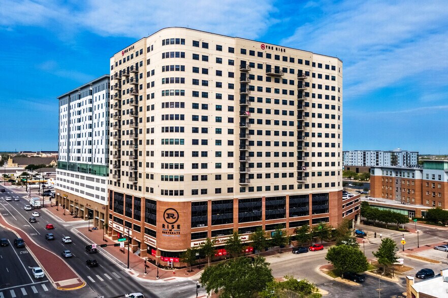 Primary Photo Of 717 University Dr, College Station Apartments For Lease