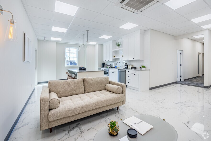 More Photos Of 1 Channel Dr, Port Washington Office For Lease
