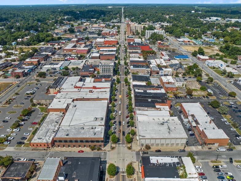 More Photos Of 115 N Queen St, Kinston General Retail For Sale