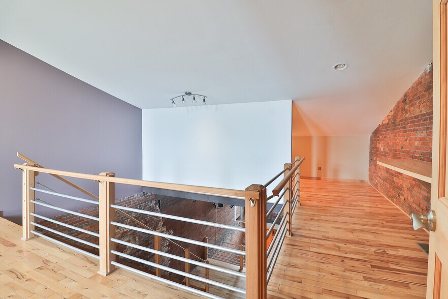 More Photos Of 102-104 W Columbus St, Kenton Office Residential For Sale
