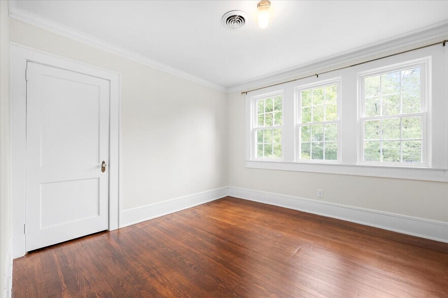 More Photos Of 301 E Main St, Easley Land For Sale