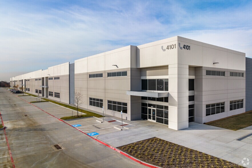 More Photos Of NE Corner Of Memorial Dr & Standridge Dr, The Colony Unknown For Lease