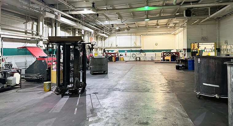 More Photos Of 2807 Transport St, Richmond Manufacturing For Sale
