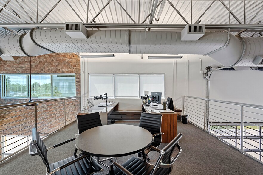 More Photos Of 7330 Exchange Dr, Orlando Warehouse For Sale