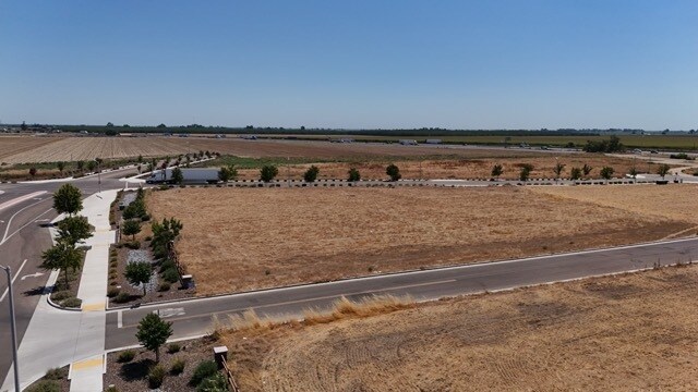 More Photos Of 8570 Caldwell ave, Visalia Land For Sale