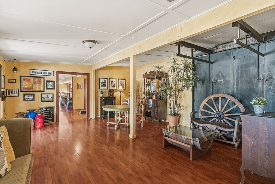 More Photos Of 5186 Gravenstein Hwy S, Sebastopol Restaurant For Sale