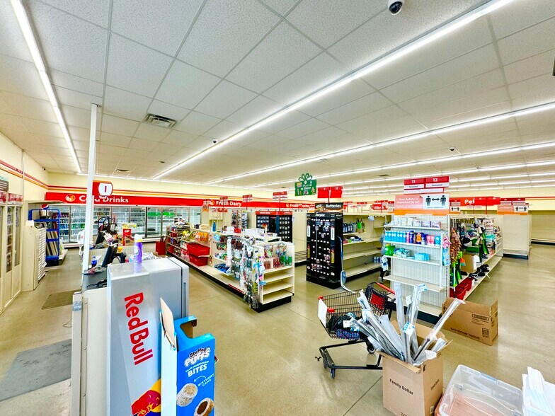 More Photos Of 2101 Central Point Pky, Lima Freestanding For Sale