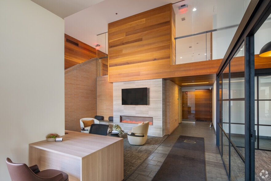 More Photos Of 479-483 N Harlem Ave, Oak Park Apartments For Lease