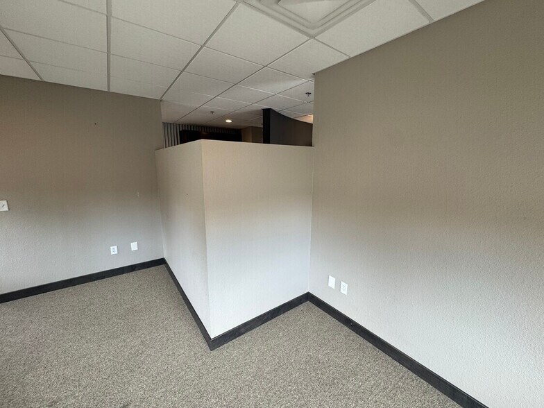More Photos Of 102 E 1st St, Loveland Office For Lease
