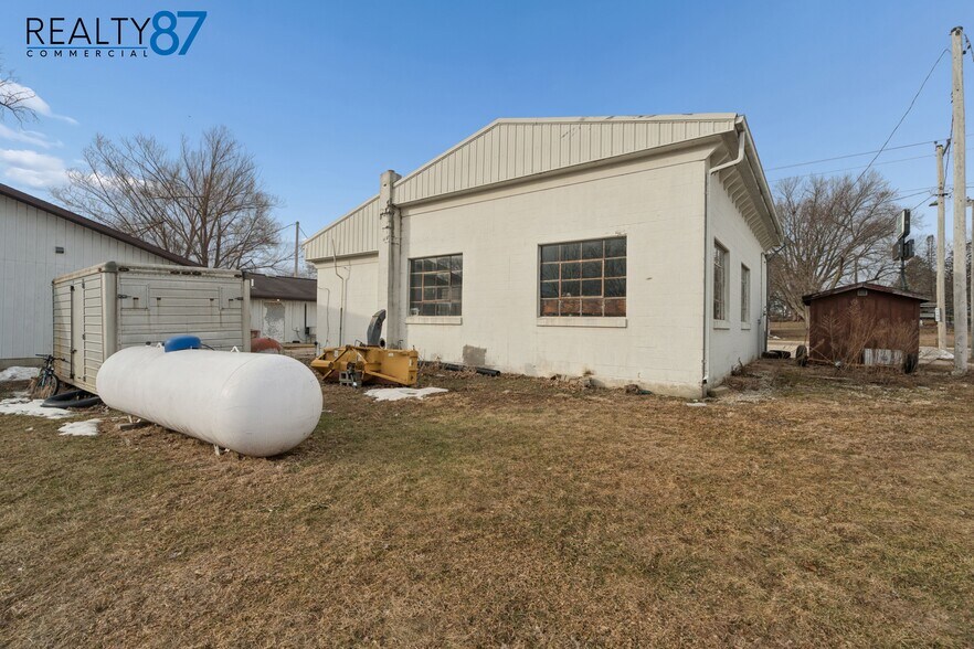 More Photos Of 5913 Troy Mills rd, Coggon General Retail For Sale