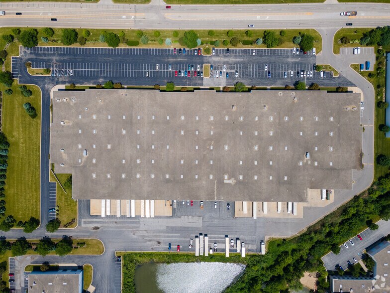 More Photos Of 7979 W 183rd St, Tinley Park Warehouse For Lease