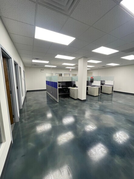 More Photos Of 1120 W Exchange Ave, Chicago Warehouse For Lease