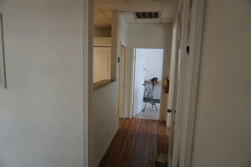 More Photos Of 1110 2nd Ave S, Lake Worth Warehouse For Sale