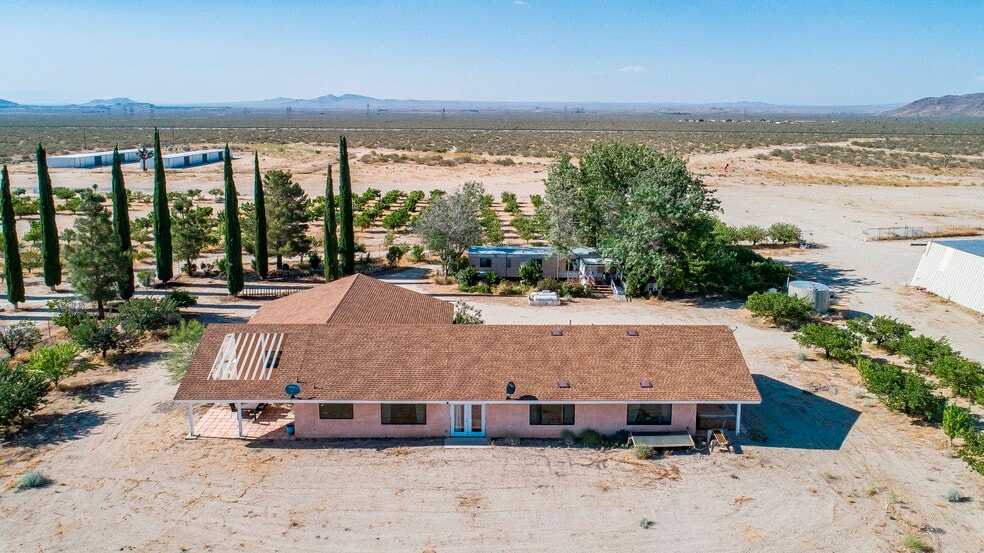 More Photos Of 34810 largo vista rd, Llano Airport For Sale