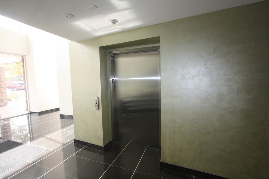 More Photos Of 19034-19042 Soledad Canyon Rd, Santa Clarita Medical For Lease