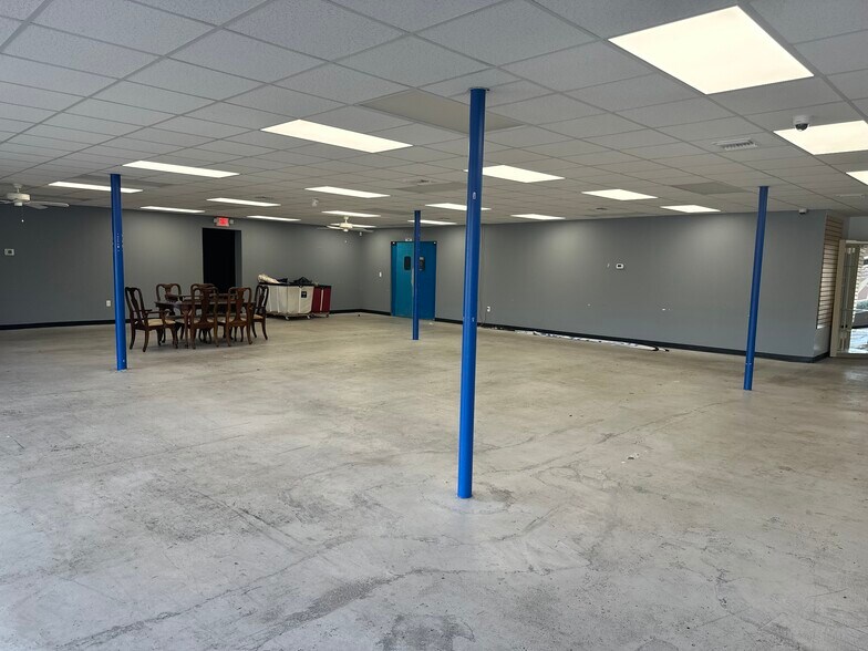 More Photos Of 463146-463148 Us-17, Yulee Freestanding For Sale