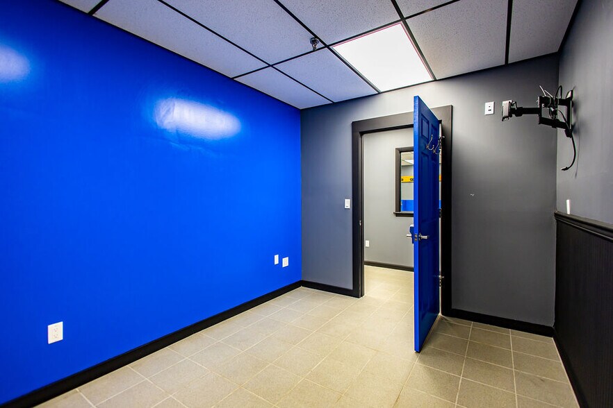 More Photos Of 99 N Main St, High Bridge Freestanding For Lease