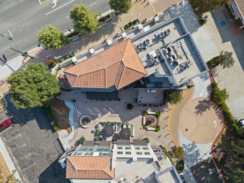 More Photos Of 1710 E Thousand Oaks Blvd, Thousand Oaks Apartments For Lease