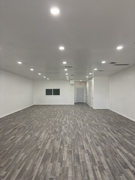 More Photos Of 14510 Crenshaw Blvd, Gardena Storefront Retail Office For Sale