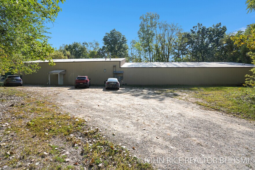 More Photos Of 1900 W Main St, Ionia Warehouse For Sale