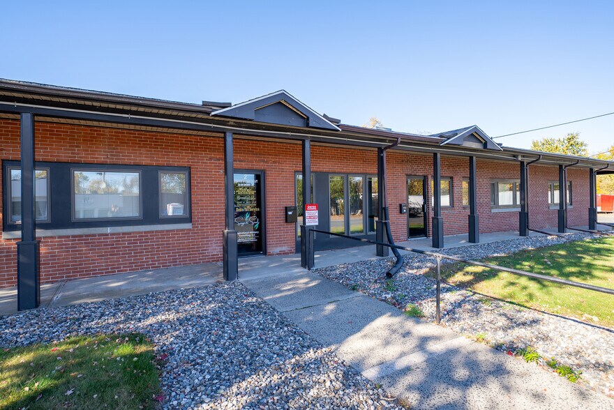 More Photos Of 2 S Bridge Dr, Agawam Office For Lease