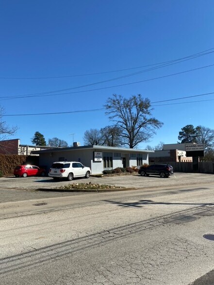 More Photos Of 822 N 4th St, Longview Medical For Sale