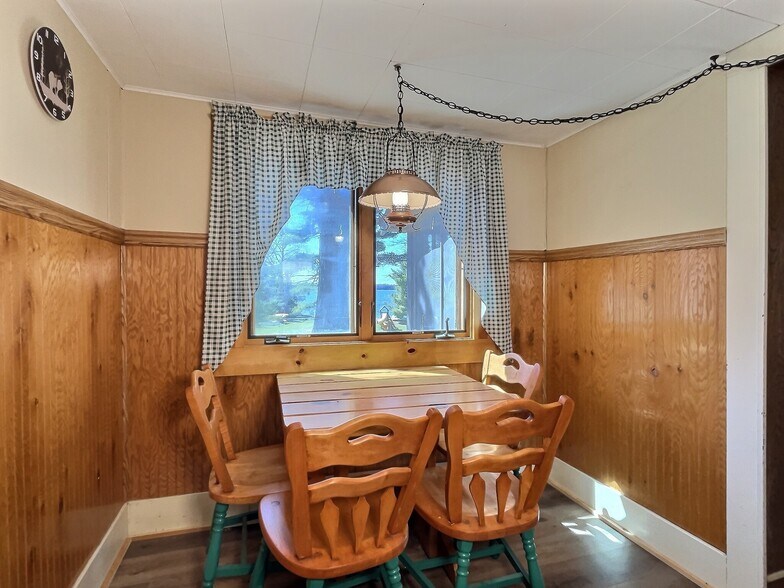 More Photos Of 8475 Hillcrest Ln, Saint Germain Hotel For Sale