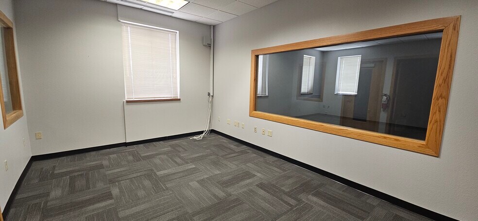 More Photos Of 1903 Keith St, Eau Claire Medical For Lease