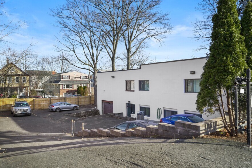 More Photos Of 47 Purdy St, Harrison Medical For Lease