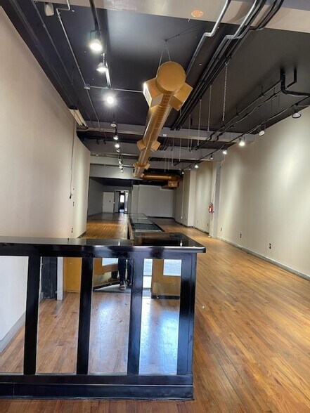 More Photos Of 129 Hay St, Fayetteville Storefront Retail Office For Lease