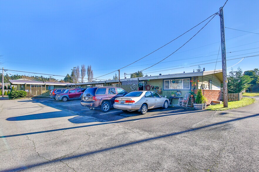 More Photos Of 2394 Marion St, North Bend Apartments For Sale